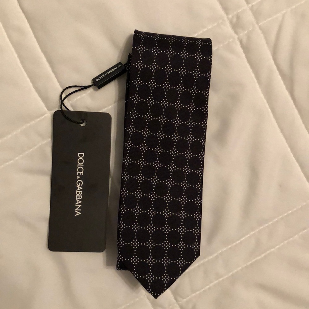 D&G Tie